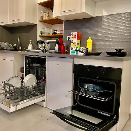 Apartman Situe Entre Et Gerardmer - 13 Minutes Des Pistes De Ski - 2 Personnes - Cuisine Equipe Avec Four, Plaque De Cuisson, Lave-vaisselle, Machine A Cafe, Raclette La Bresse