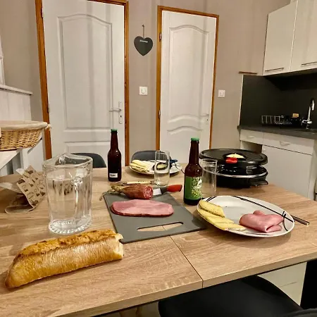 Situe Entre Et Gerardmer - 13 Minutes Des Pistes De Ski - 2 Personnes - Cuisine Equipe Avec Four, Plaque De Cuisson, Lave-vaisselle, Machine A Cafe, Raclette Apartman *