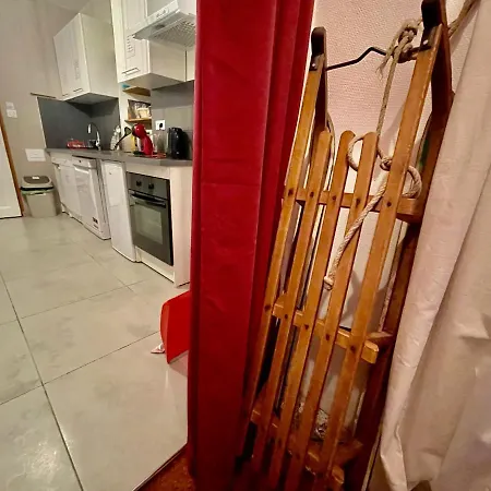 Situe Entre Et Gerardmer - 13 Minutes Des Pistes De Ski - 2 Personnes - Cuisine Equipe Avec Four, Plaque De Cuisson, Lave-vaisselle, Machine A Cafe, Raclette * La Bresse