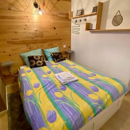Situe Entre Et Gerardmer - 13 Minutes Des Pistes De Ski - 2 Personnes - Cuisine Equipe Avec Four, Plaque De Cuisson, Lave-vaisselle, Machine A Cafe, Raclette Apartman La Bresse